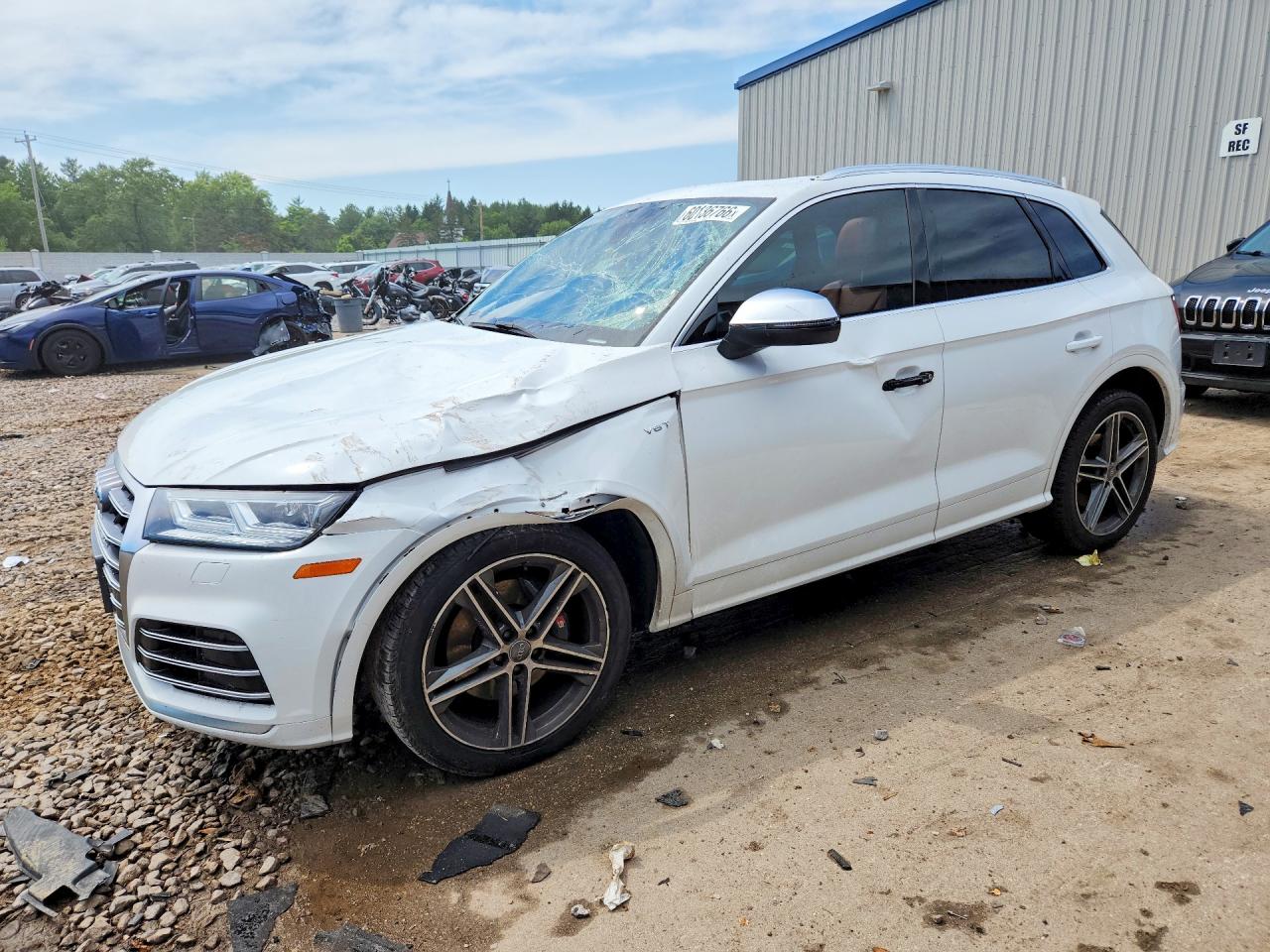 WA1A4AFY7J2203432 · 2018 AUDI SQ5