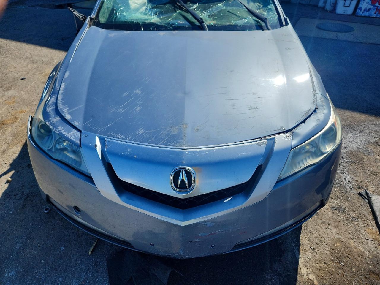 19UUA8F2XAA027256 · 2010 ACURA TL · 11/12