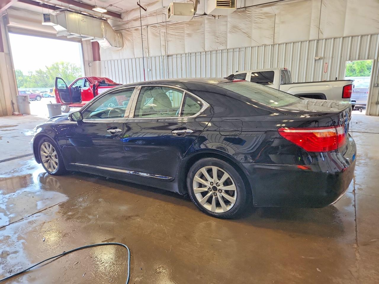 JTHCL1EF4A5006765 · 2010 LEXUS LS · 2/12