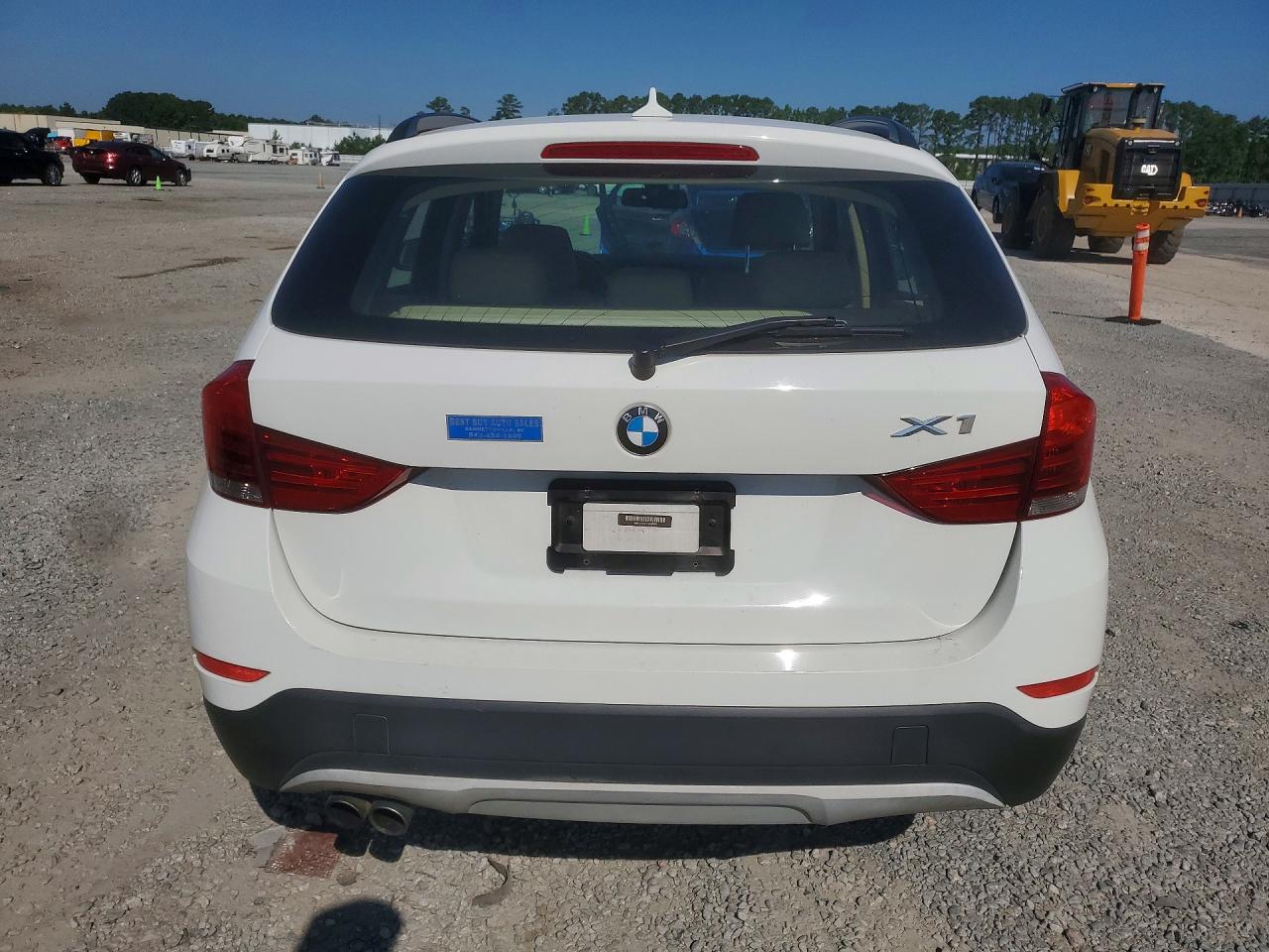 WBAVL1C59FVY28695 · 2015 BMW X1 · 6/13