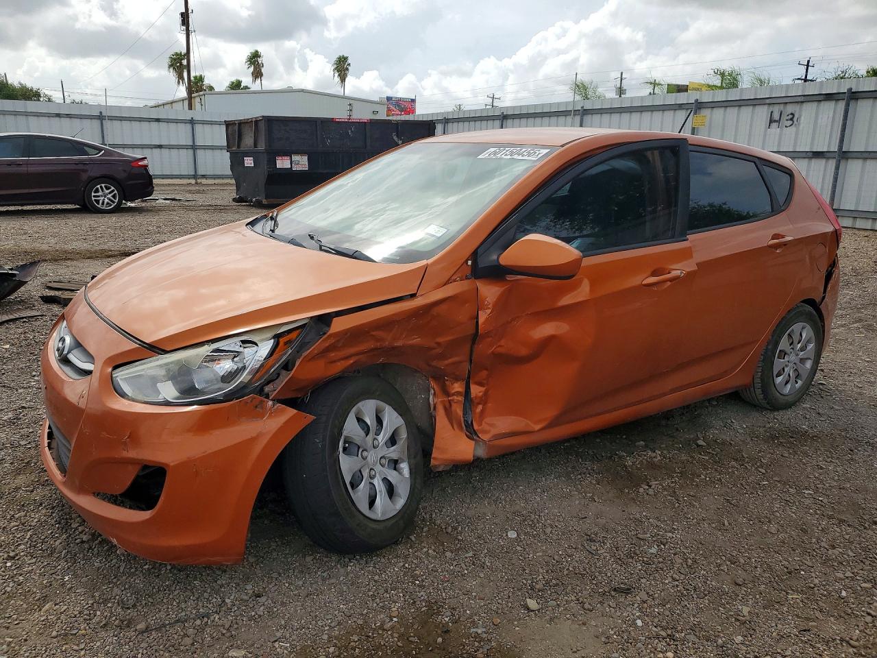 KMHCT5AE0HU305025 · 2017 HYUNDAI ACCENT