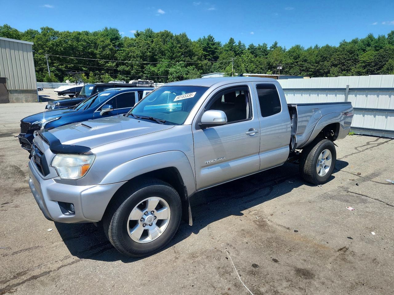 5TFUU4EN8FX137575 · 2015 TOYOTA TACOMA