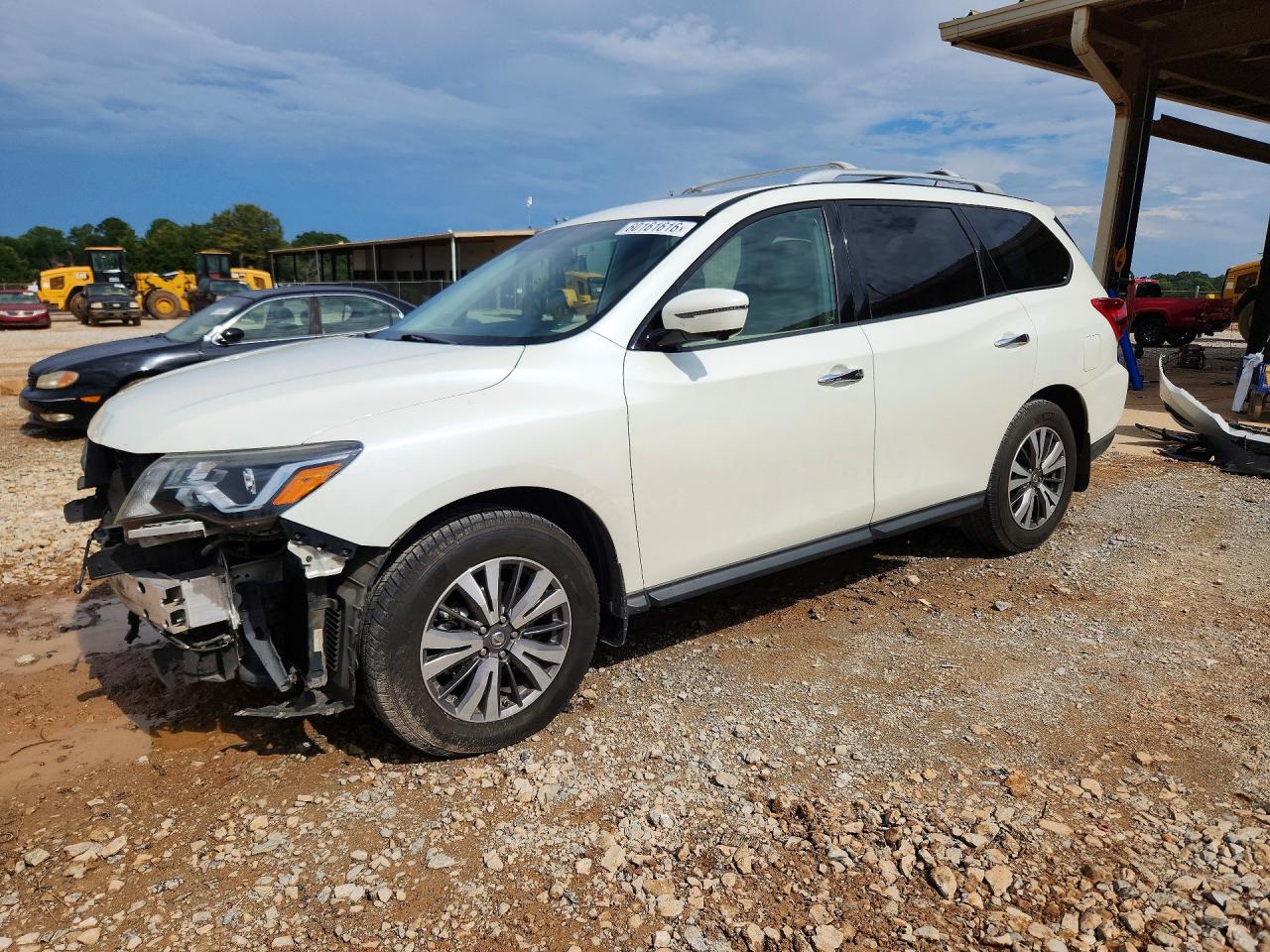 5N1DR2MN8HC656770 · 2017 NISSAN PATHFINDER
