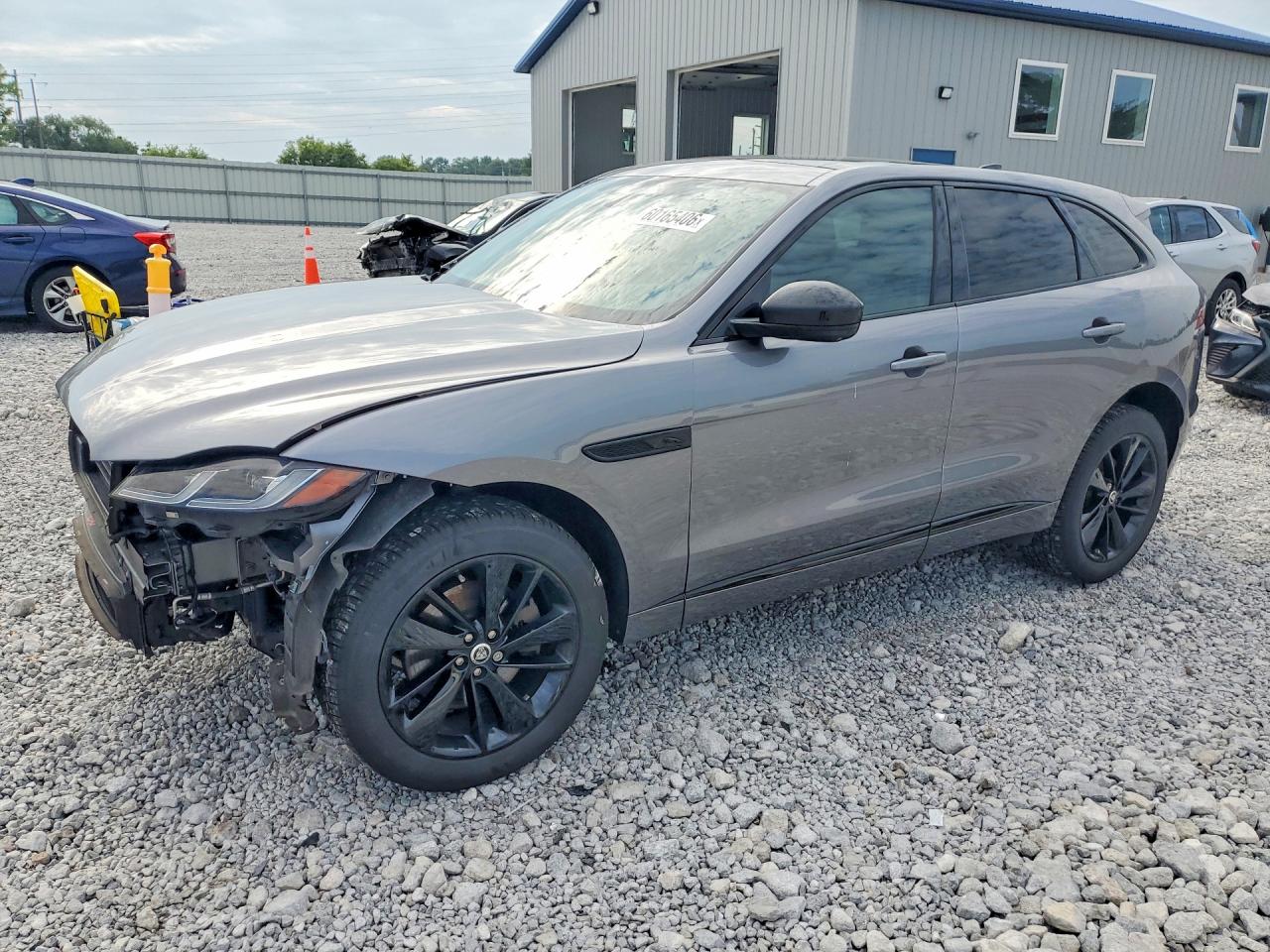 SADCT2EX8RA726772 · 2024 JAGUAR F-PACE