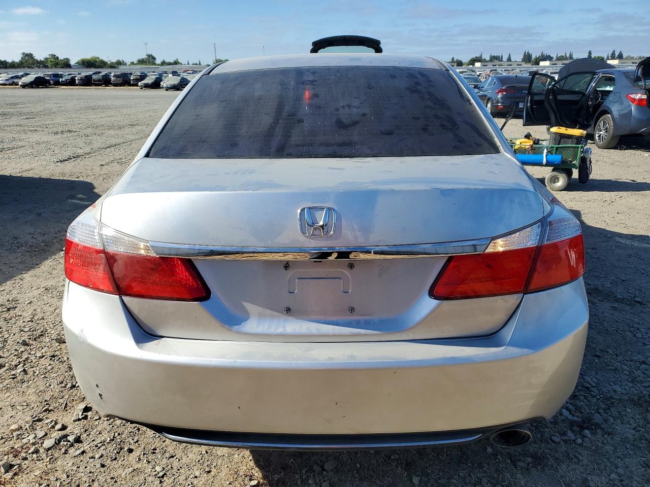 1HGCR2F36FA150909 · 2015 HONDA ACCORD · 6/12