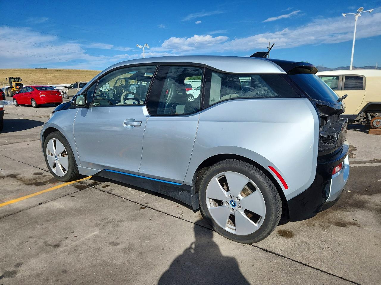 WBY1Z4C57FV504452 · 2015 BMW I3 · 2/13