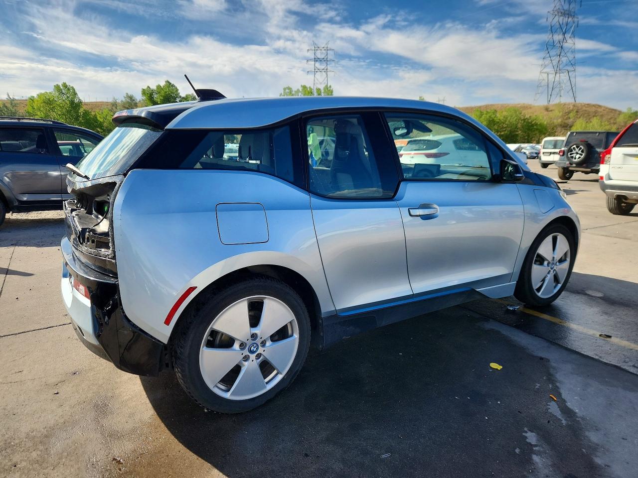 WBY1Z4C57FV504452 · 2015 BMW I3 · 3/13