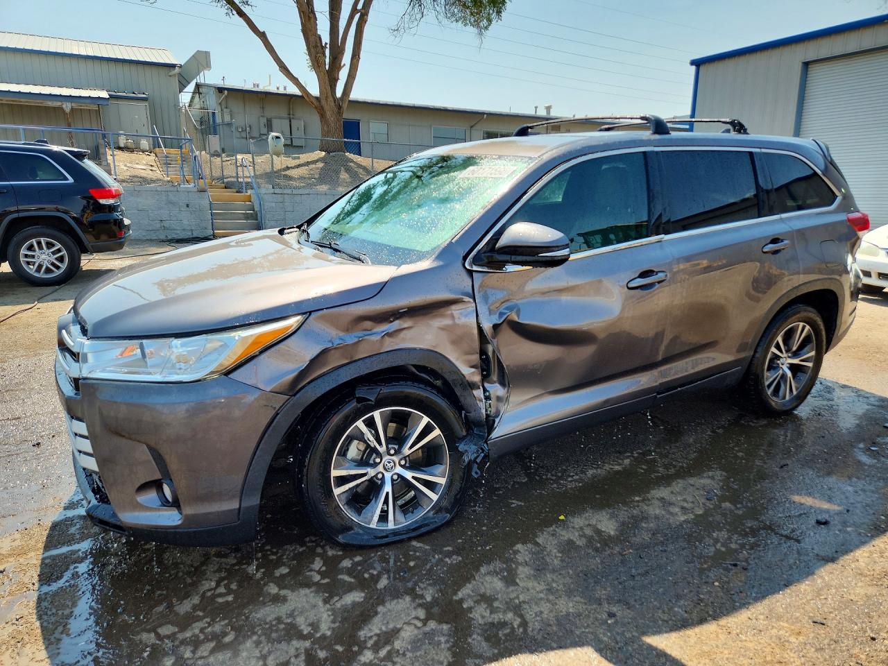5TDZZRFH1HS227771 · 2017 TOYOTA HIGHLANDER