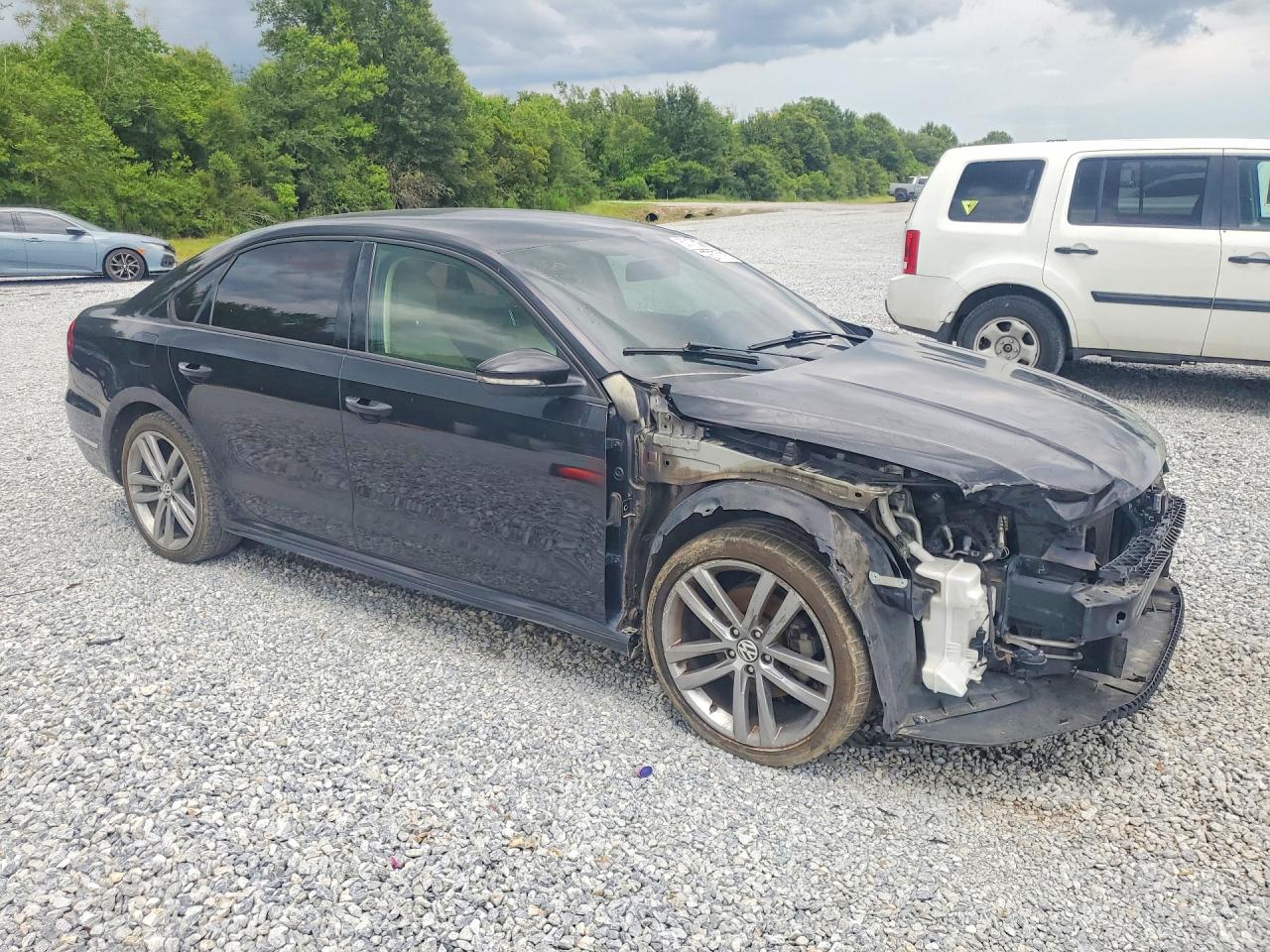 1VWAA7A37JC022352 · 2018 VOLKSWAGEN PASSAT · 4/12