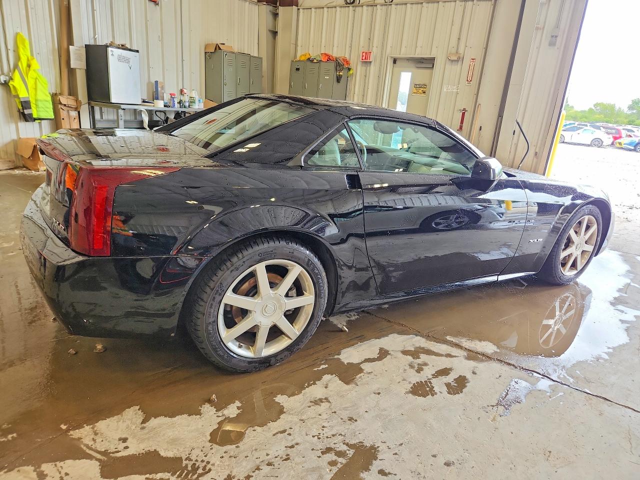 1G6YV34A245603181 · 2004 CADILLAC XLR · 3/12