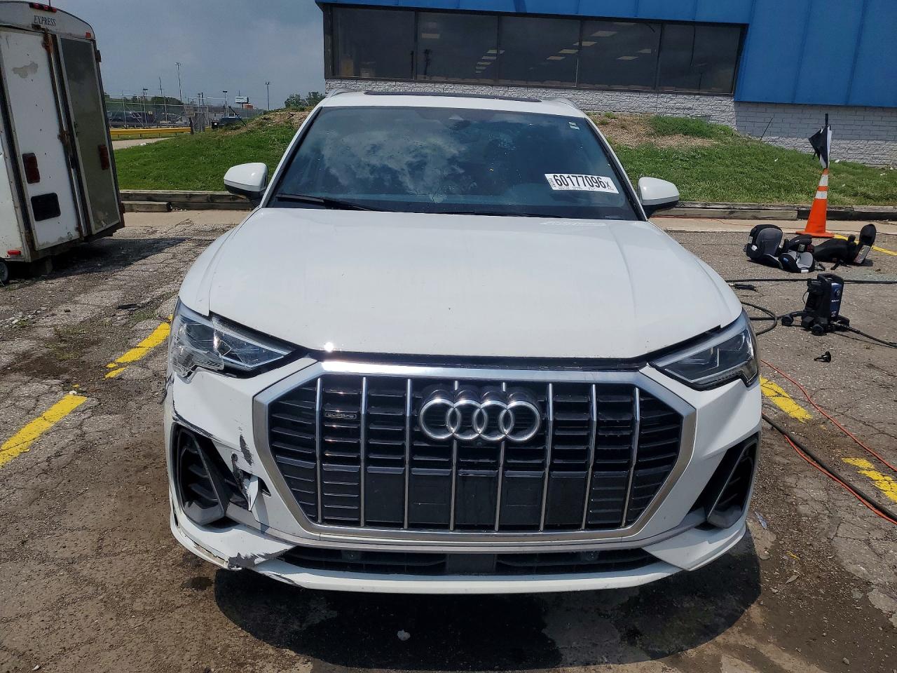 WA1EECF31M1014820 · 2021 AUDI Q3 · 5/14