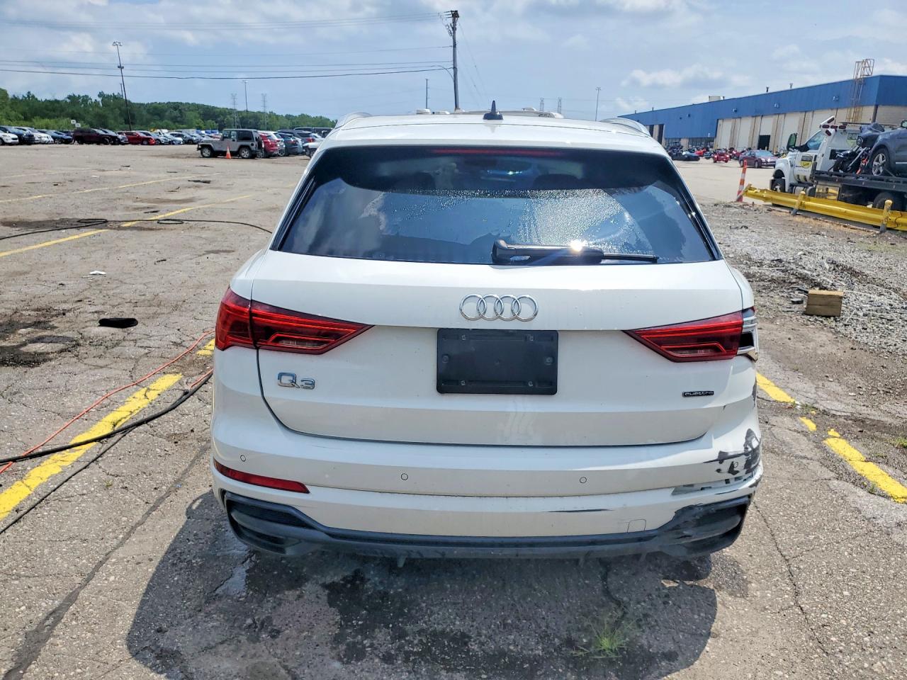 WA1EECF31M1014820 · 2021 AUDI Q3 · 6/14