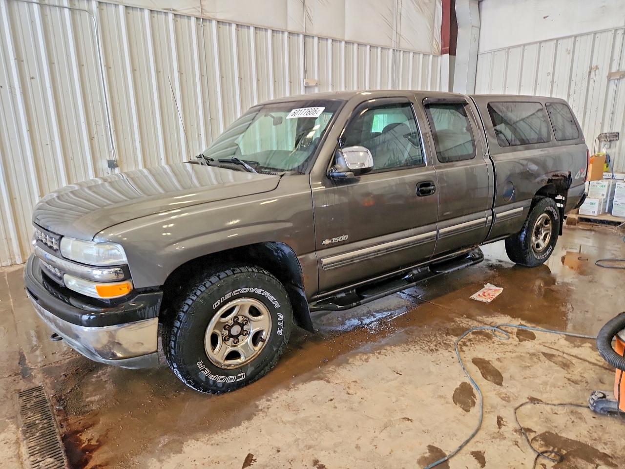 2GCEK19V321112044 · 2002 CHEVROLET SILVERADO