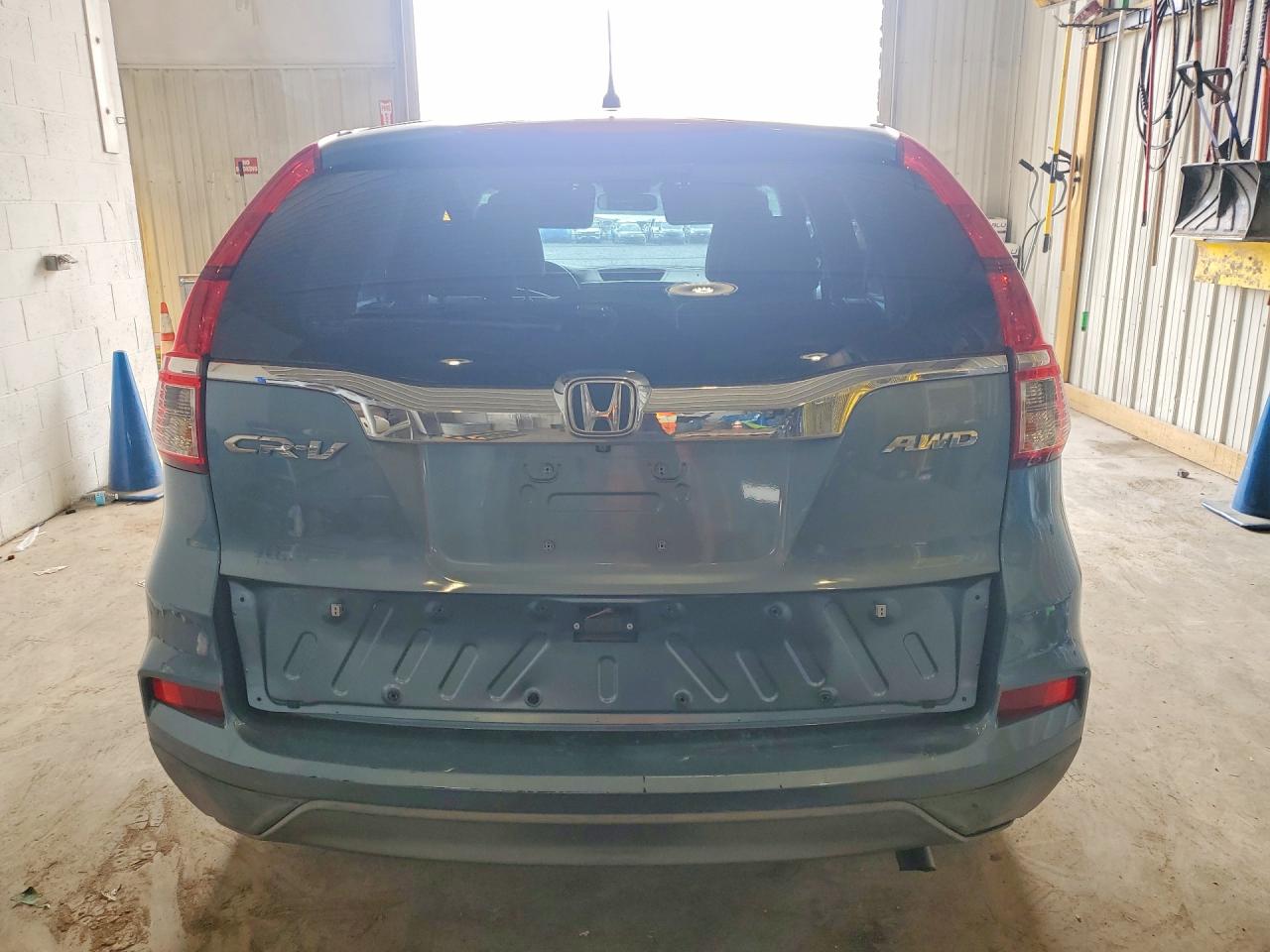 2HKRM4H32FH635668 · 2015 HONDA CR-V · 6/13