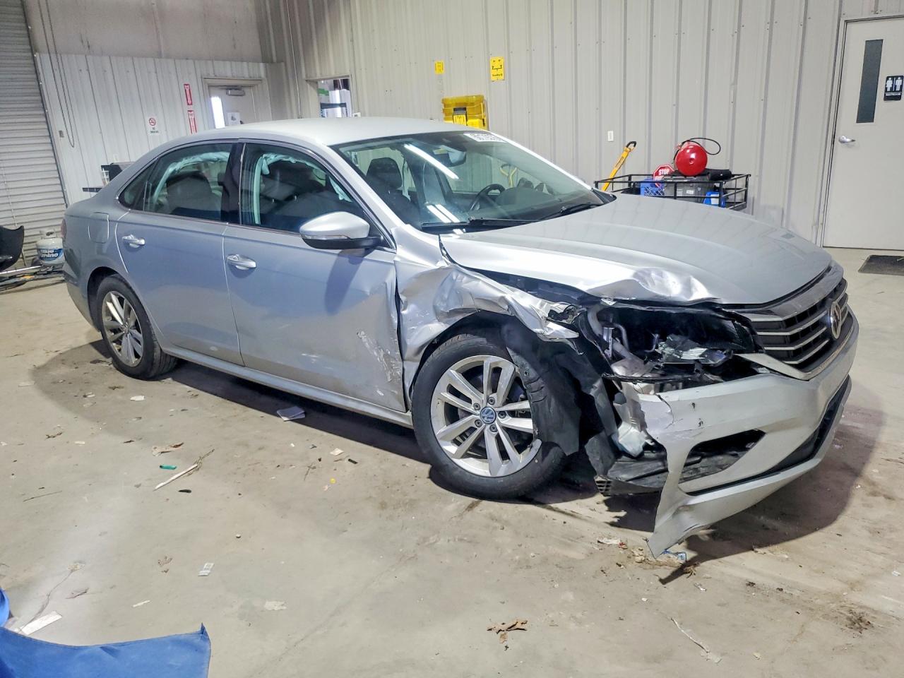 1VWSA7A37LC026828 · 2020 VOLKSWAGEN PASSAT · 4/12