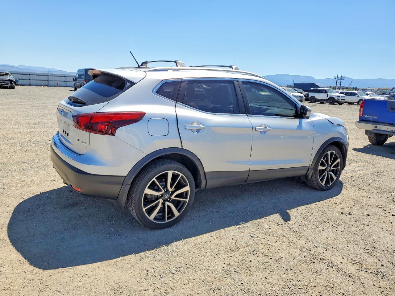 JN1BJ1CR0JW208175 · 2018 NISSAN ROGUE SPORT · 3/12