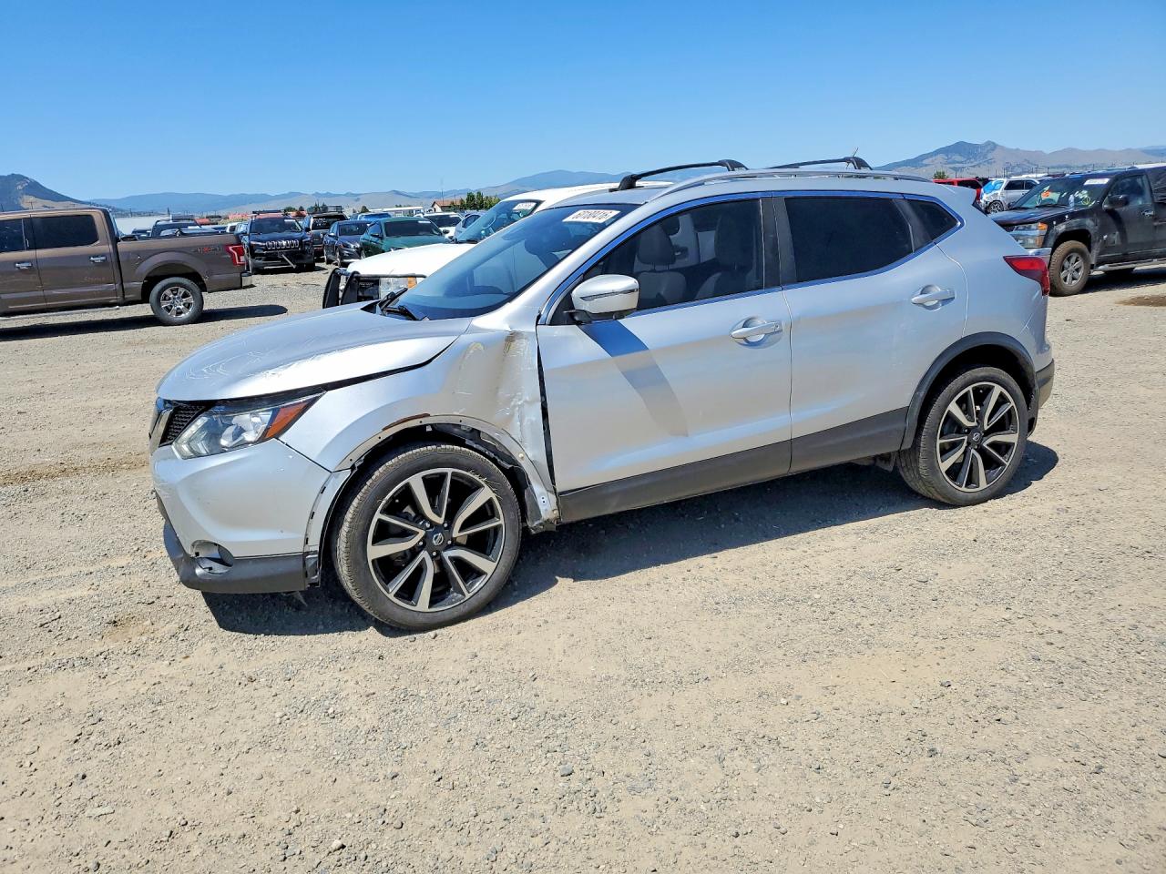 JN1BJ1CR0JW208175 · 2018 NISSAN ROGUE SPORT