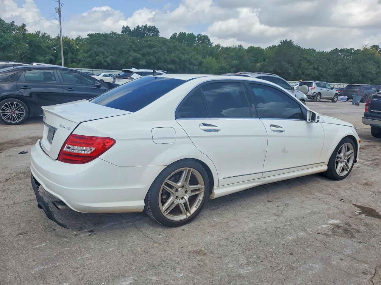 WDDGF8AB5EG230343 · 2014 MERCEDES-BENZ C · 3/12
