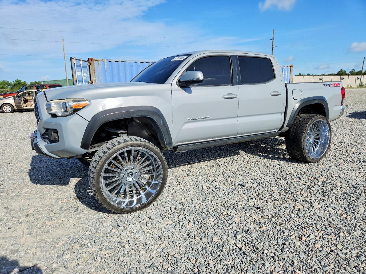 3TMCZ5AN7JM188332 · 2018 TOYOTA TACOMA
