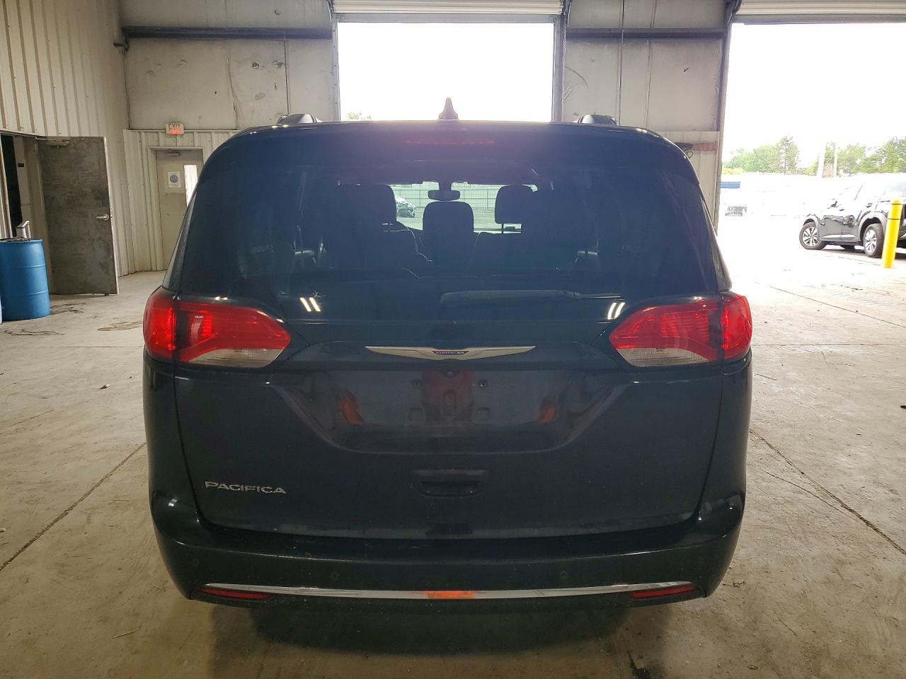 2C4RC1BG4KR737886 · 2019 CHRYSLER PACIFICA · 6/13