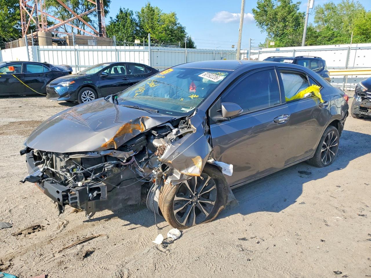 2T1BURHE9JC977047 · 2018 TOYOTA COROLLA
