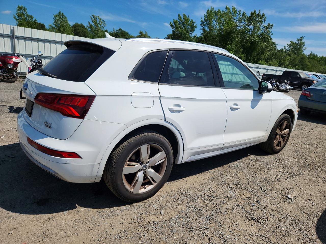 WA1ANAFY6J2017345 · 2018 AUDI Q5 · 3/13