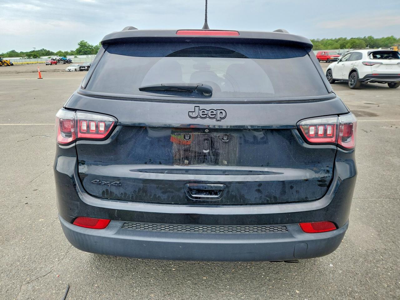 3C4NJDBB2JT325634 · 2018 JEEP COMPASS · 6/13