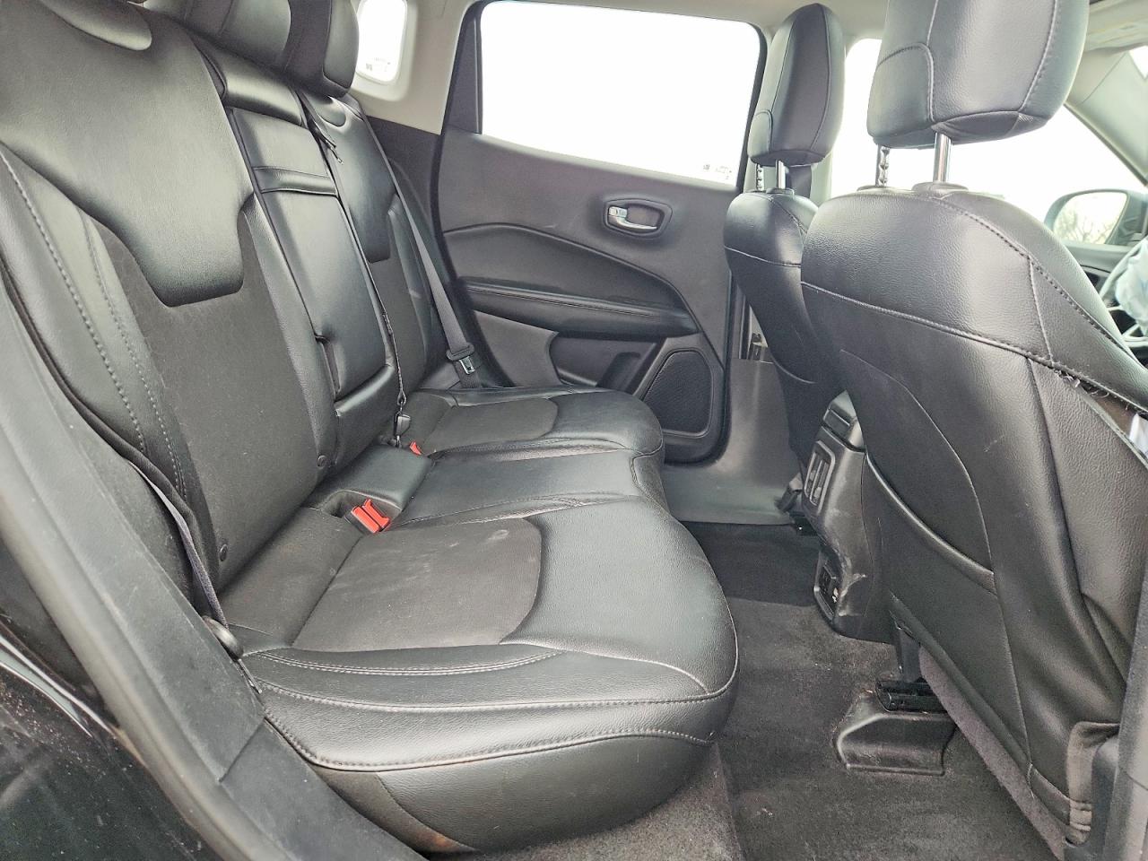 3C4NJDBB2JT325634 · 2018 JEEP COMPASS · 11/13