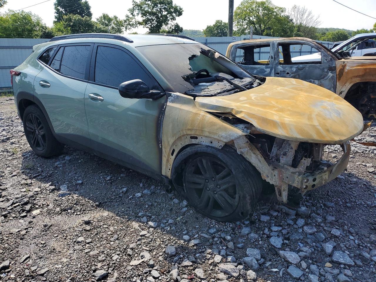 KL77LKEP9SC186918 · 2025 CHEVROLET TRAX · 4/13