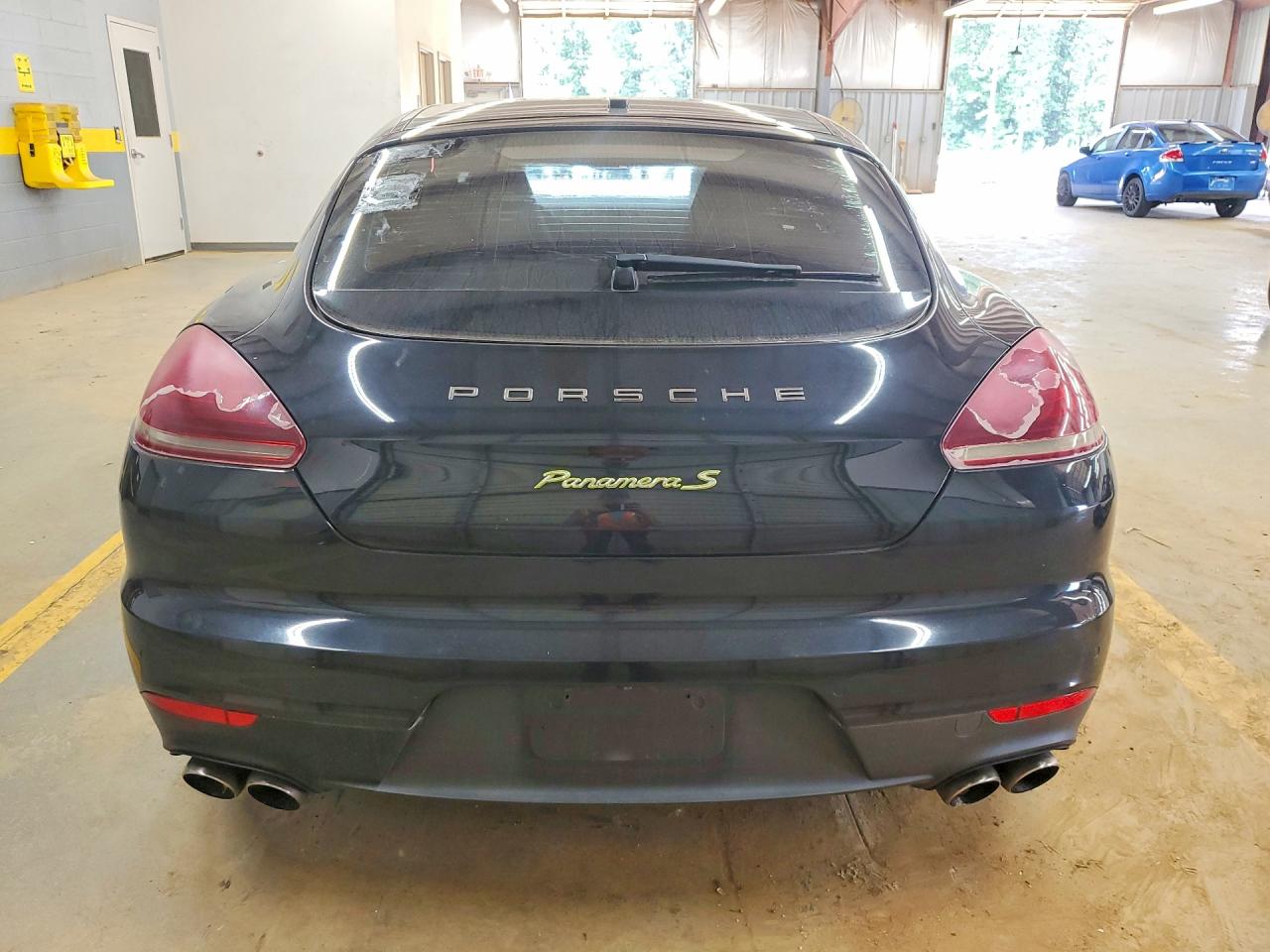 WP0AD2A77GL040584 · 2016 PORSCHE PANAMERA · 6/12