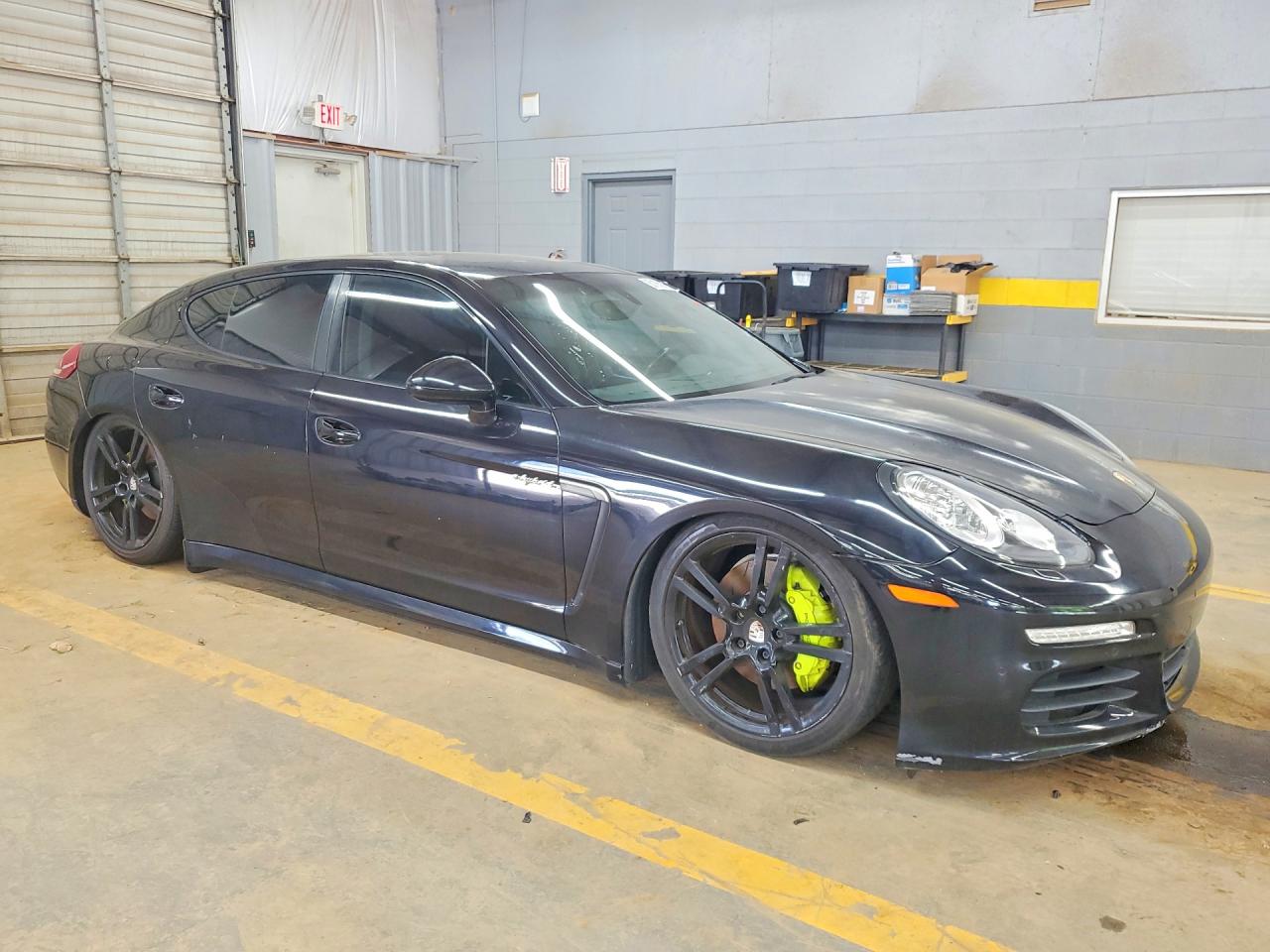 WP0AD2A77GL040584 · 2016 PORSCHE PANAMERA · 4/12