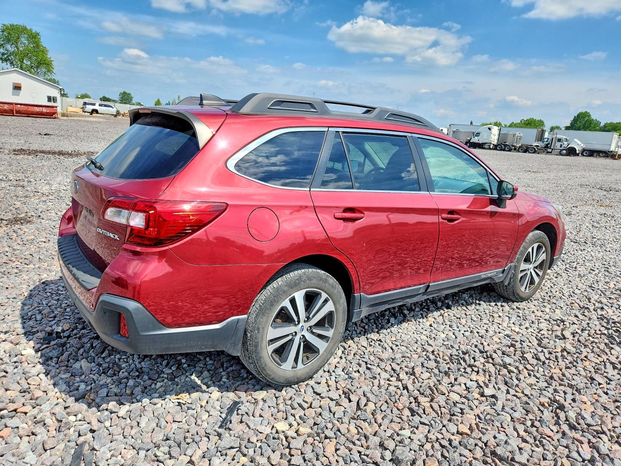 4S4BSANC5J3385482 · 2018 SUBARU OUTBACK · 3/12