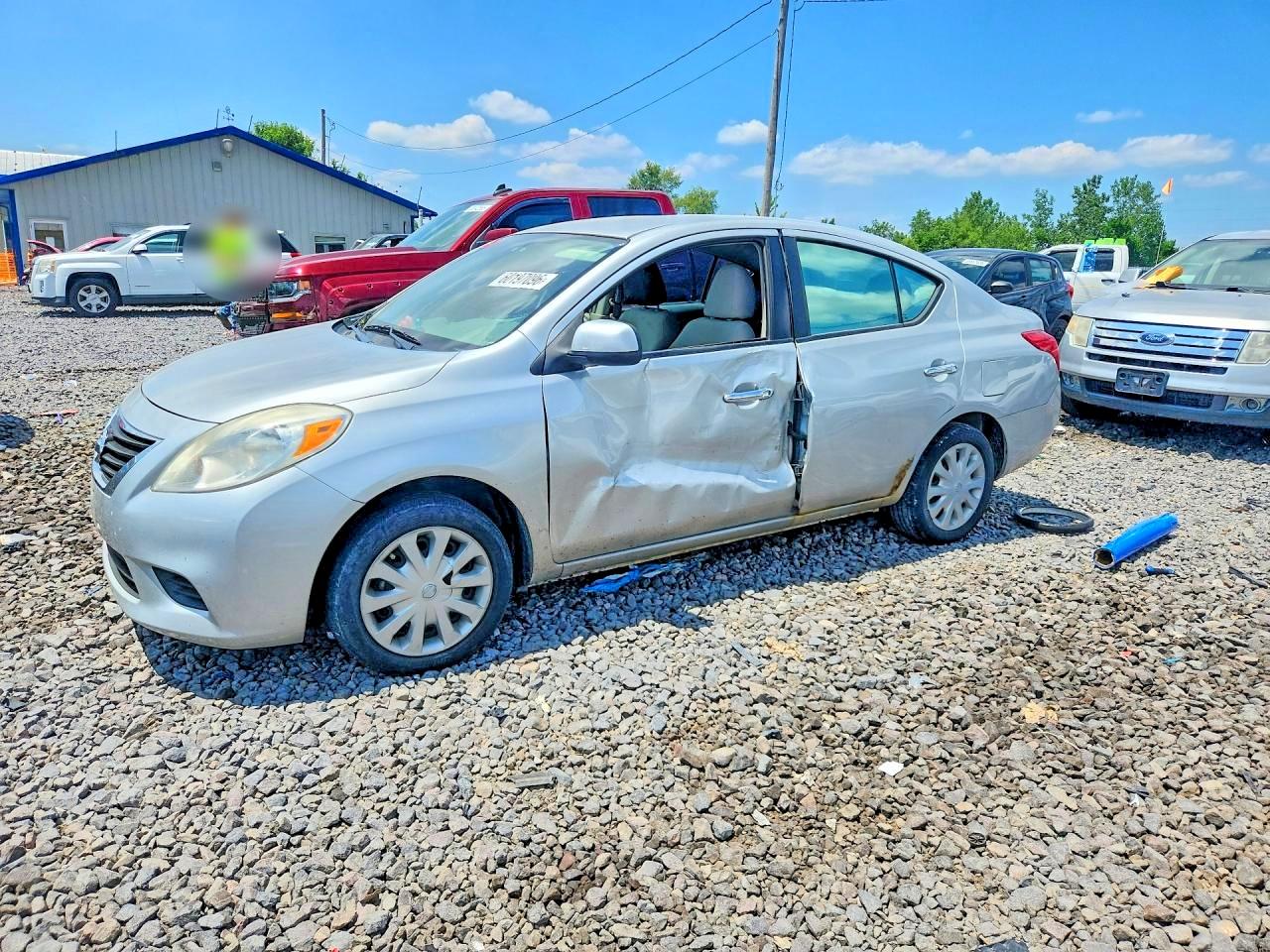 3N1CN7AP5CL817431 · 2012 NISSAN VERSA