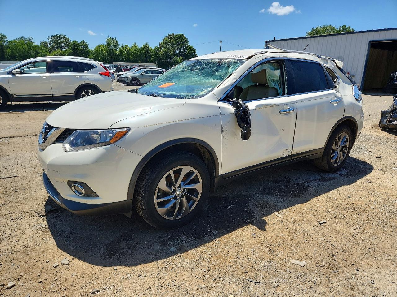 JN8AT2MT7GW015344 · 2016 NISSAN ROGUE
