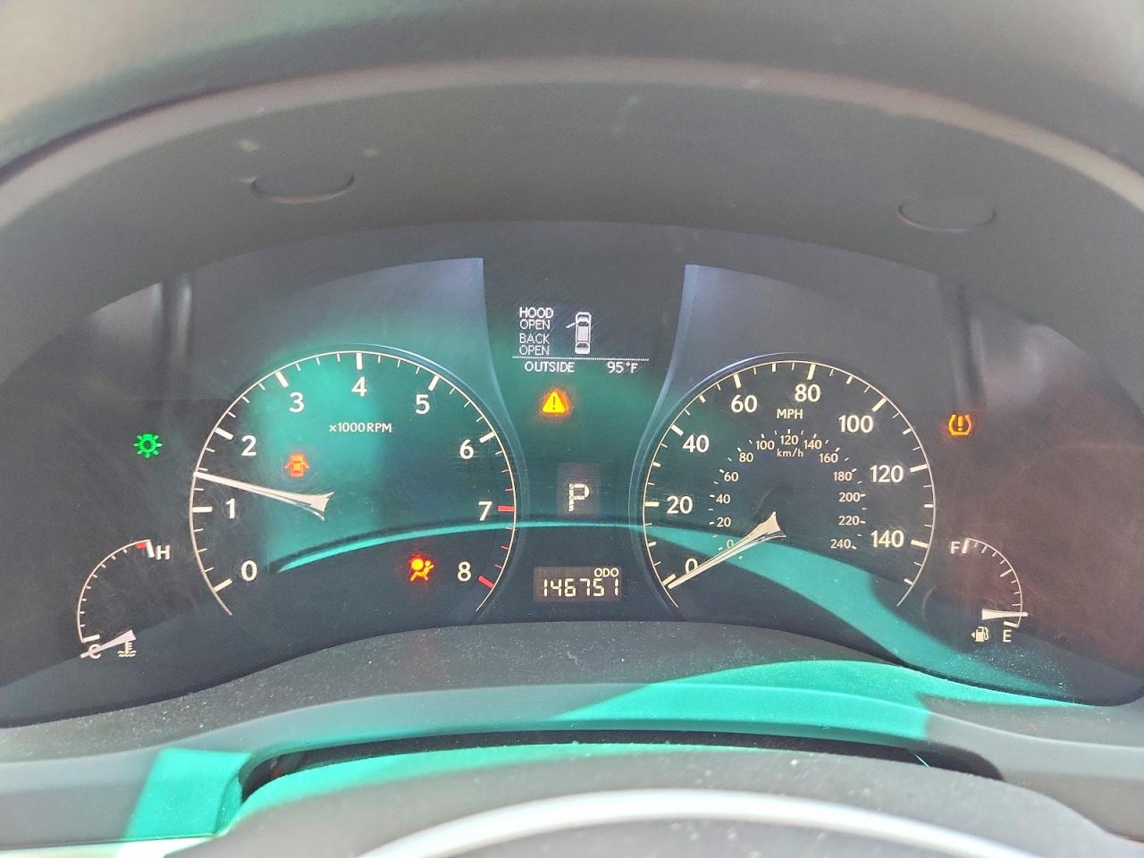 2T2ZK1BA5BC057618 · 2011 LEXUS RX · 9/13