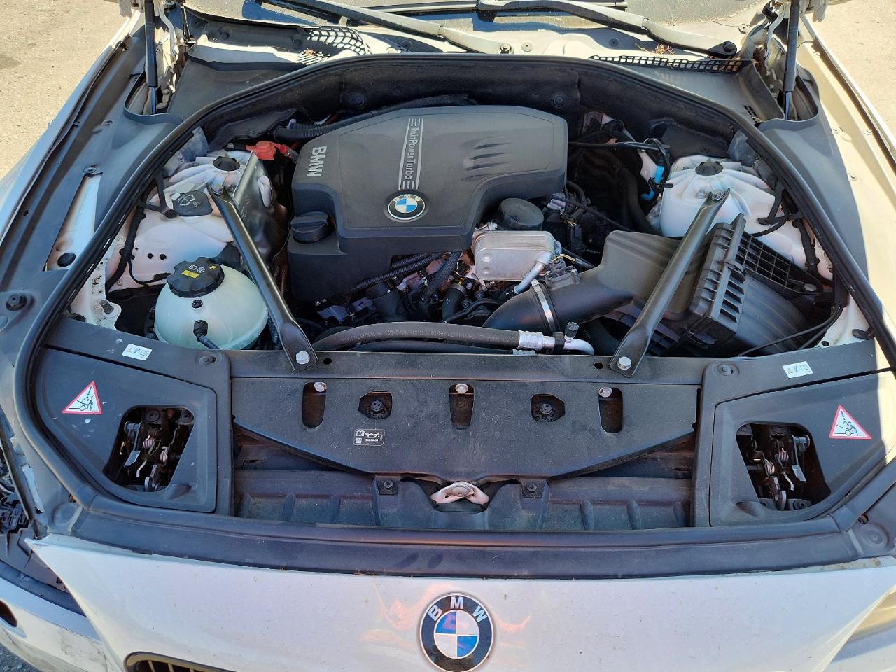WBA5A5C58GD527095 · 2016 BMW 528 · 11/12