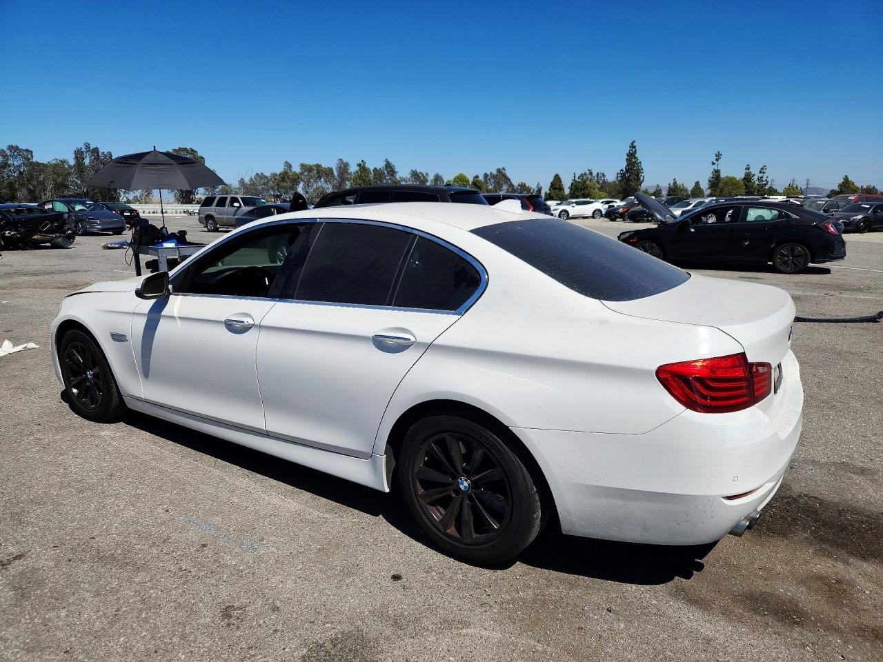 WBA5A5C58GD527095 · 2016 BMW 528 · 2/12