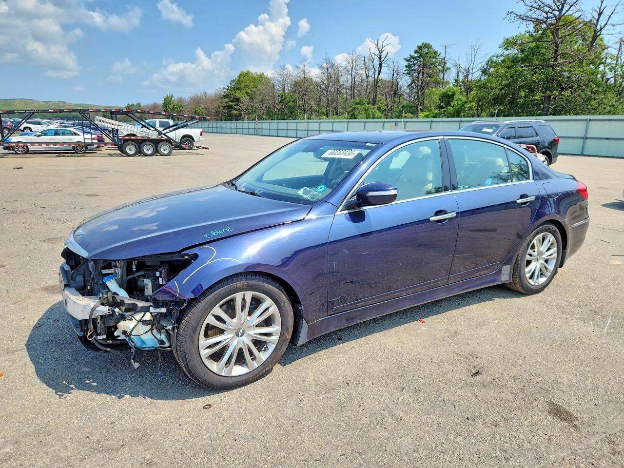 2013 HYUNDAI GENESIS