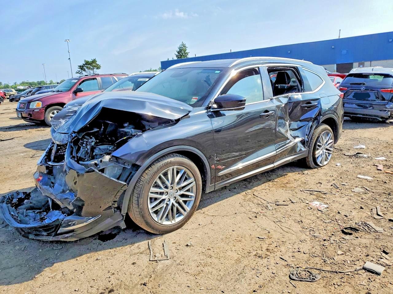 5J8YE1H81NL032340 · 2022 ACURA MDX