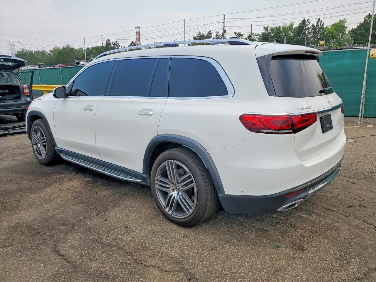 4JGFF5KE5LA158097 · 2020 MERCEDES-BENZ GLS · 2/13