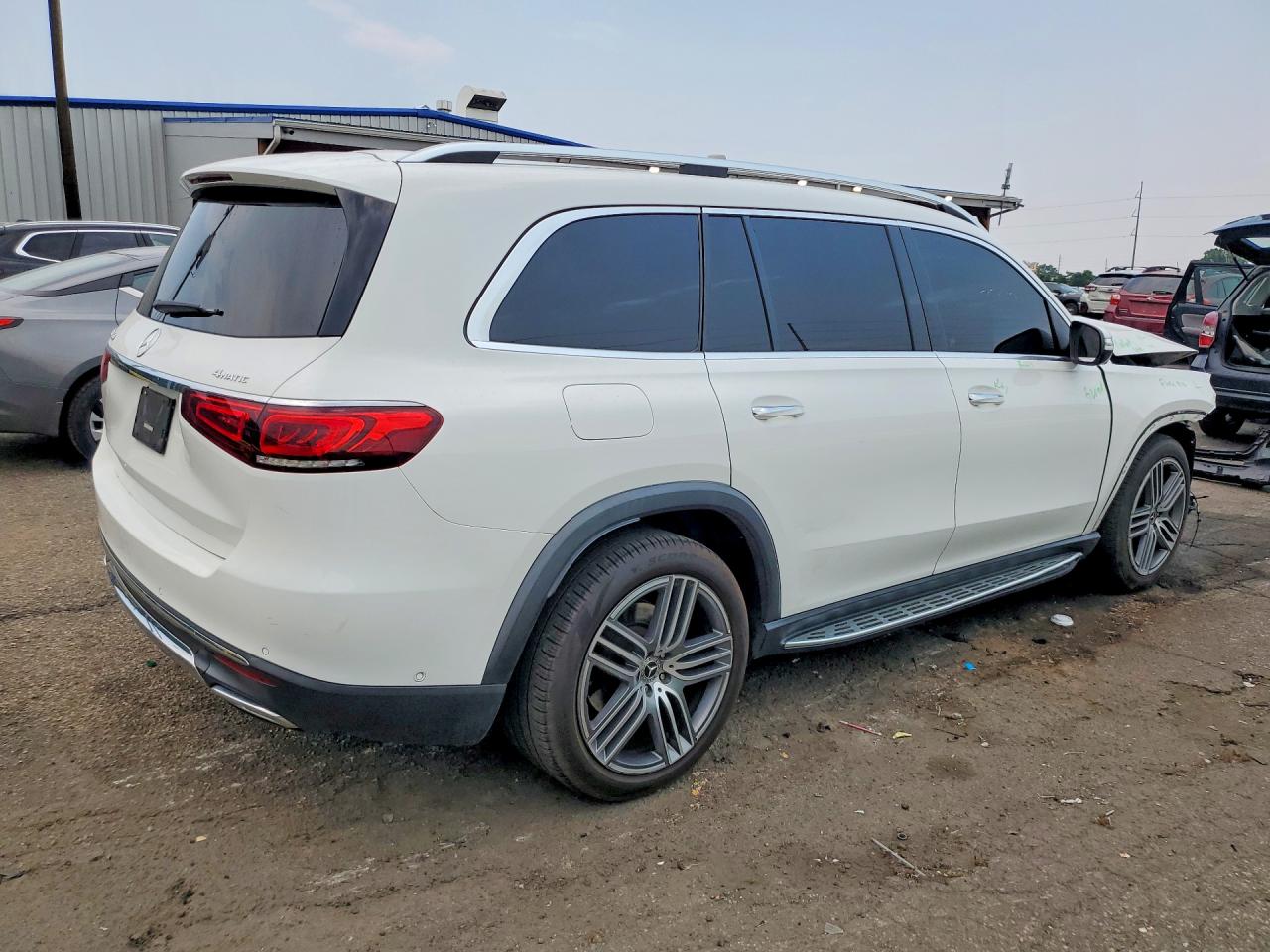 4JGFF5KE5LA158097 · 2020 MERCEDES-BENZ GLS · 3/13
