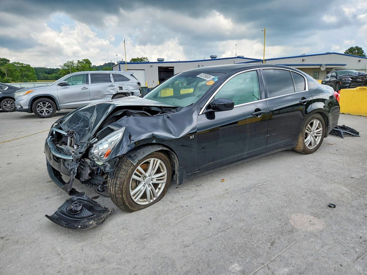 JN1CV6AP6FM580839 · 2015 INFINITI Q40