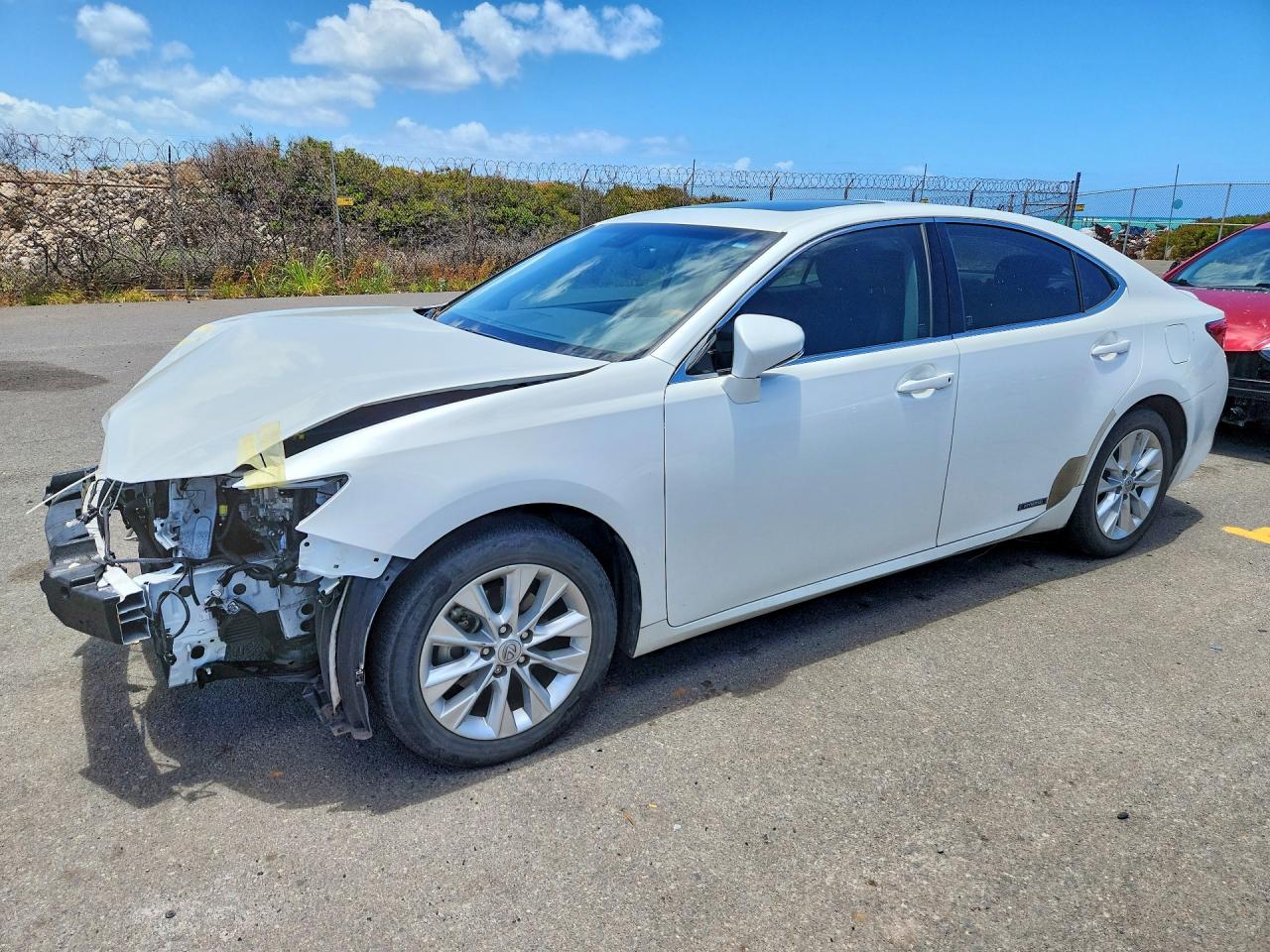JTHBW1GG8E2048811 · 2014 LEXUS ES