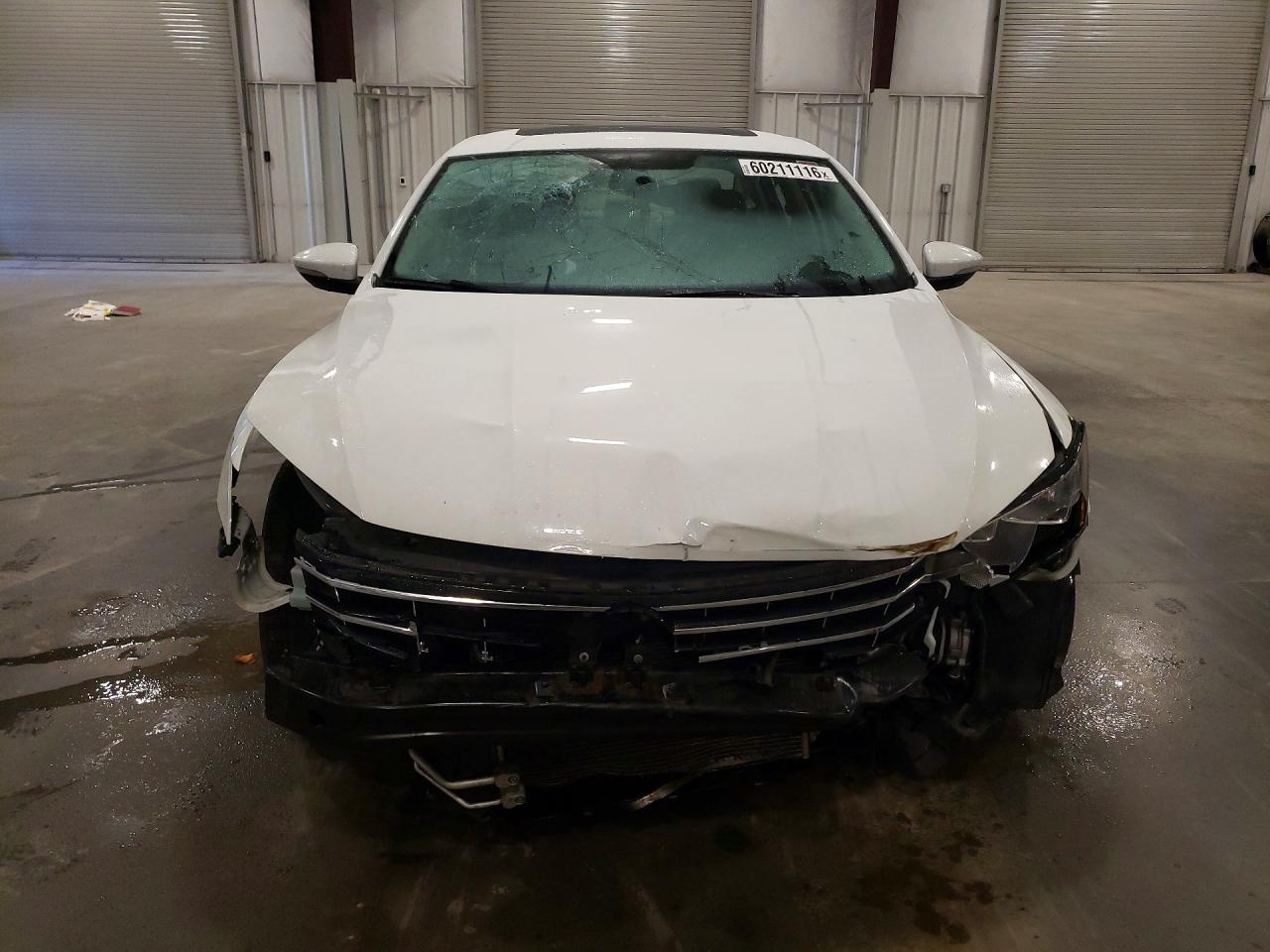 1VWBT7A38HC083055 · 2017 VOLKSWAGEN PASSAT · 5/13