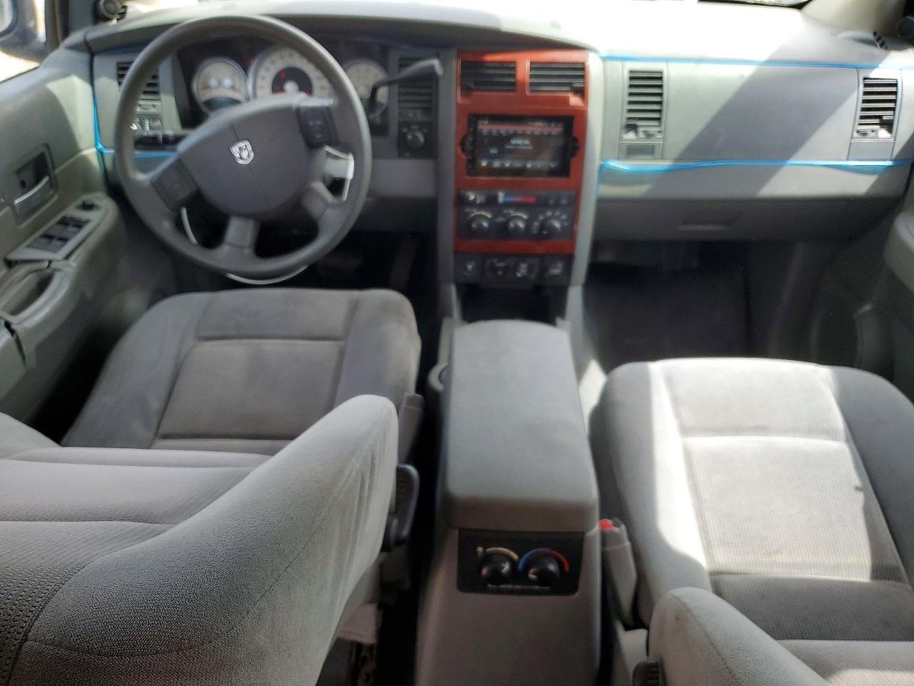 1D4HB48D04F133052 · 2004 DODGE DURANGO · 8/13