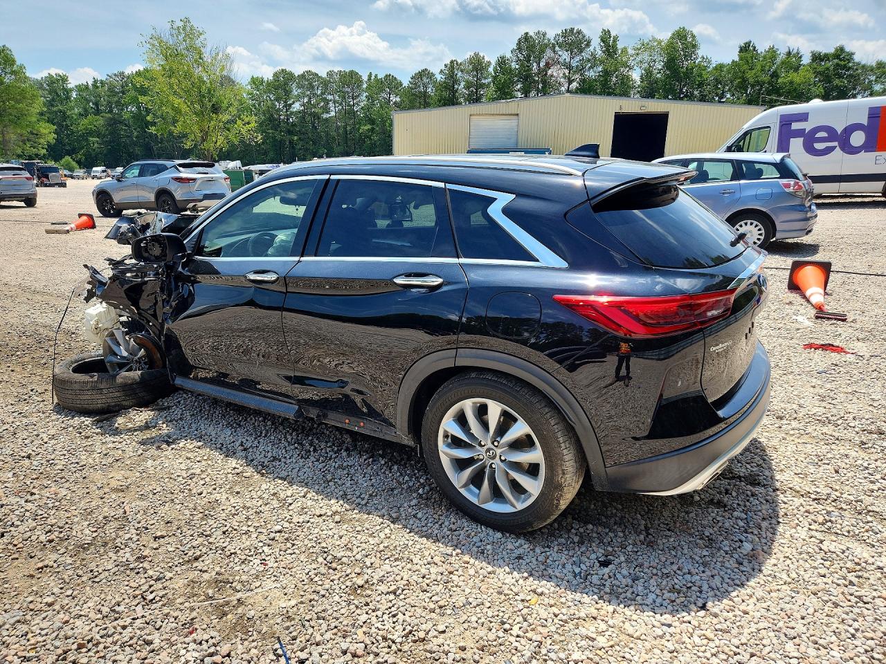 3PCAJ5M14KF137397 · 2019 INFINITI QX50 · 2/12