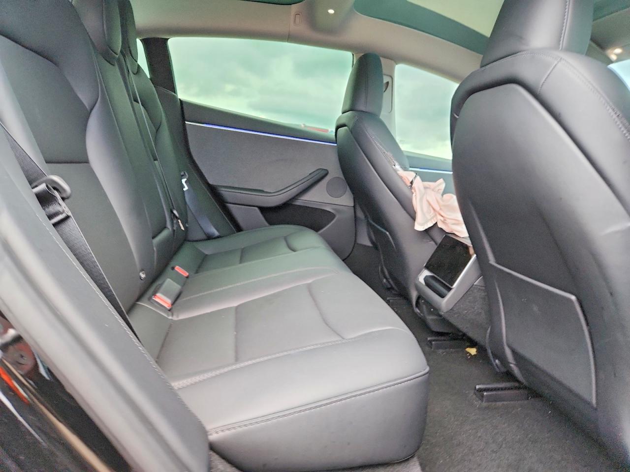 5YJ3E1EA2SF985055 · 2025 TESLA MODEL 3 · 10/12