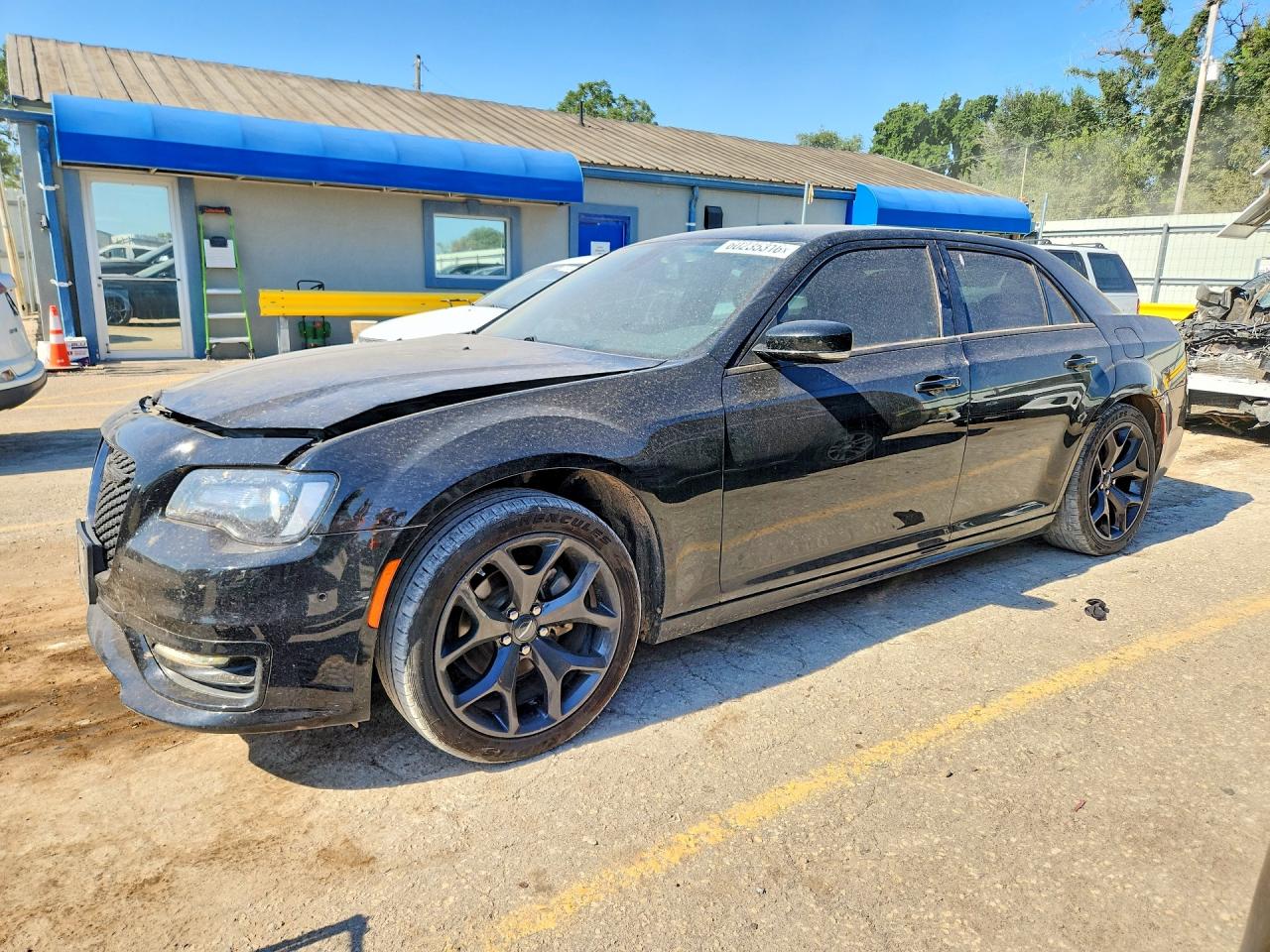 2C3CCADG0NH158895 · 2022 CHRYSLER 300