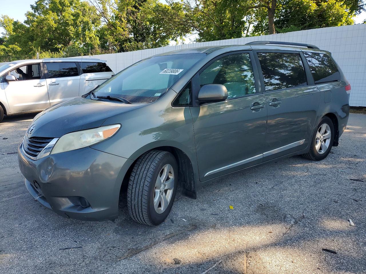 5TDKK3DC0CS210950 · 2012 TOYOTA SIENNA