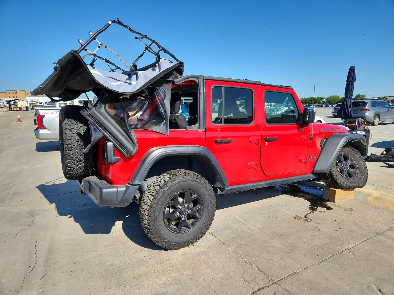 1C4JJXFM6LW211547 · 2020 JEEP WRANGLER UNLIMITED · 3/13